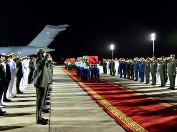 "Trả thù" phiến quân Houthi, UAE phát động các cuộc không kích mới ảnh 1 "Trả thù" phiến quân Houthi, UAE phát động các cuộc không kích mới ảnh 1