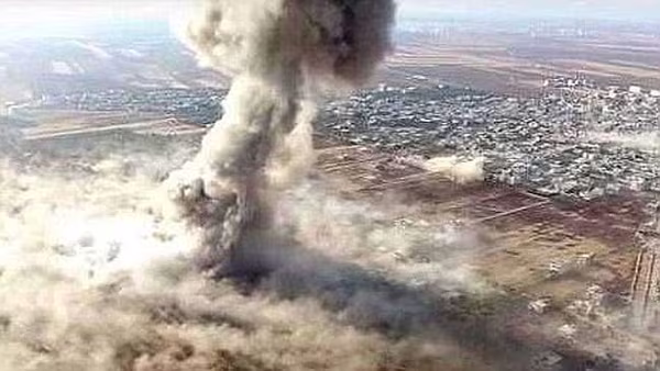 Kẻ đánh bom liều chết bật khóc sợ hãi khi lái xe chứa đầy thuốc nổ ảnh 4 Kẻ đánh bom liều chết bật khóc sợ hãi khi lái xe chứa đầy thuốc nổ ảnh 4