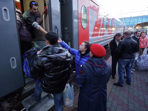 Đặc quyền tị nạn của Nga hết hạn, người Ukraine sẽ về đâu? ảnh 1 Đặc quyền tị nạn của Nga hết hạn, người Ukraine sẽ về đâu? ảnh 1