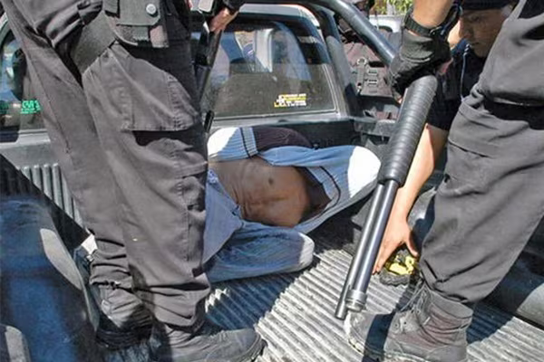 Cha hãm hiếp con gái ruột 22 năm sinh ra 8 đứa trẻ khác? ảnh 1