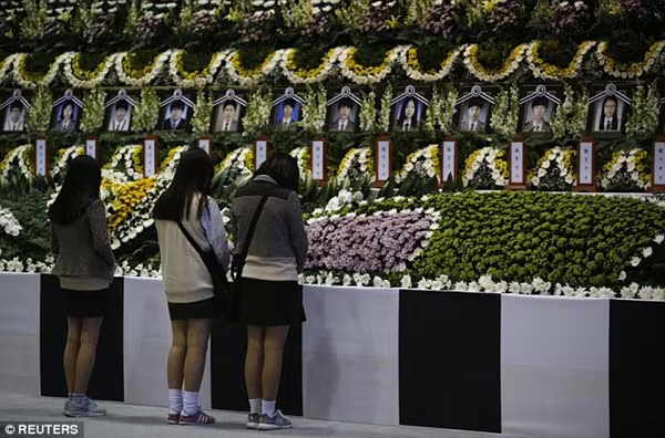 92 nam sinh chết trong thảm họa phà Sewol vừa nhận được...giấy báo nhập ngũ ảnh 3 92 nam sinh chết trong thảm họa phà Sewol vừa nhận được...giấy báo nhập ngũ ảnh 3
