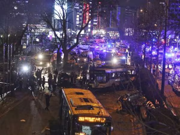 Thổ Nhĩ Kỳ: Đánh bom đẫm máu, ít nhất 32 người thiệt mạng ảnh 5