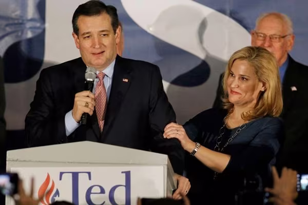 Đại khẩu chiến giữa Donal Trump và Ted Cruz vì 1 bức ảnh khỏa thân ảnh 5 Đại khẩu chiến giữa Donal Trump và Ted Cruz vì 1 bức ảnh khỏa thân ảnh 5