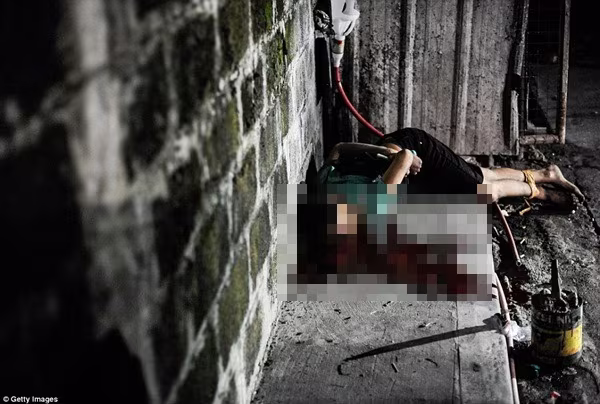 Cảnh tượng đẫm máu trong cuộc chiến chống ma túy ở Philippines ảnh 6 Cảnh tượng đẫm máu trong cuộc chiến chống ma túy ở Philippines ảnh 6