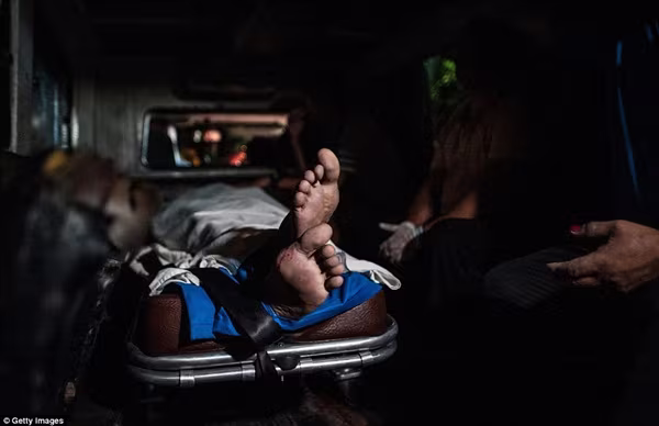 Cảnh tượng đẫm máu trong cuộc chiến chống ma túy ở Philippines ảnh 13 Cảnh tượng đẫm máu trong cuộc chiến chống ma túy ở Philippines ảnh 13