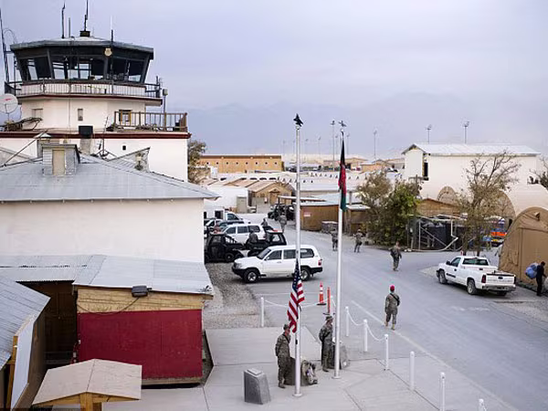 Đánh bom tự sát tại căn cứ quân sự Mỹ và NATO ở Afghanistan ảnh 1 Đánh bom tự sát tại căn cứ quân sự Mỹ và NATO ở Afghanistan ảnh 1