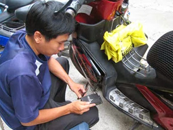Chống mất cắp xe máy bằng thiết bị định vị ảnh 2 Chống mất cắp xe máy bằng thiết bị định vị ảnh 2