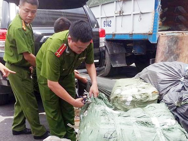 Hàng giả, hàng nhái: Nhiều biện pháp hữu hiệu, mới mong triệt tận gốc ảnh 1 Hàng giả, hàng nhái: Nhiều biện pháp hữu hiệu, mới mong triệt tận gốc ảnh 1