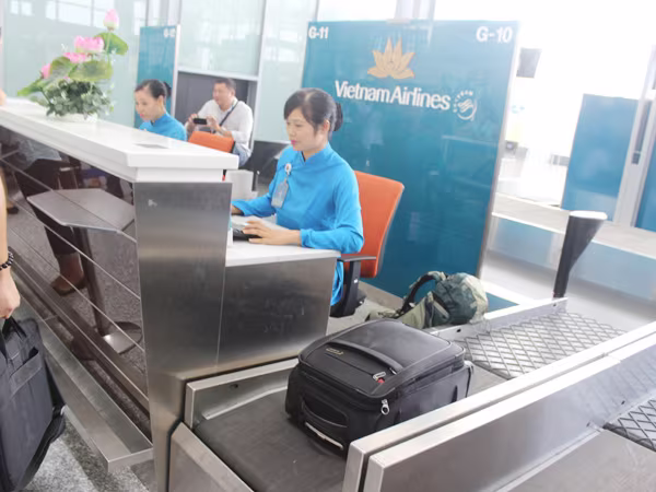 Khách phớt lờ quy định, hàng không khóc dở ảnh 1 Khách phớt lờ quy định, hàng không khóc dở ảnh 1