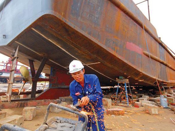 Nhập khẩu tàu cũ để phá dỡ không được gây ô nhiễm môi trường ảnh 1 Nhập khẩu tàu cũ để phá dỡ không được gây ô nhiễm môi trường ảnh 1