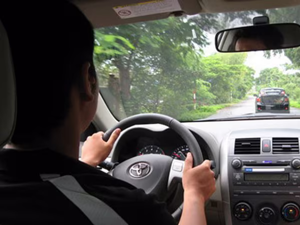 Dịch vụ cấp giấy phép lái xe quốc tế: Cẩn thận kẻo mất tiền oan ảnh 1 Dịch vụ cấp giấy phép lái xe quốc tế: Cẩn thận kẻo mất tiền oan ảnh 1