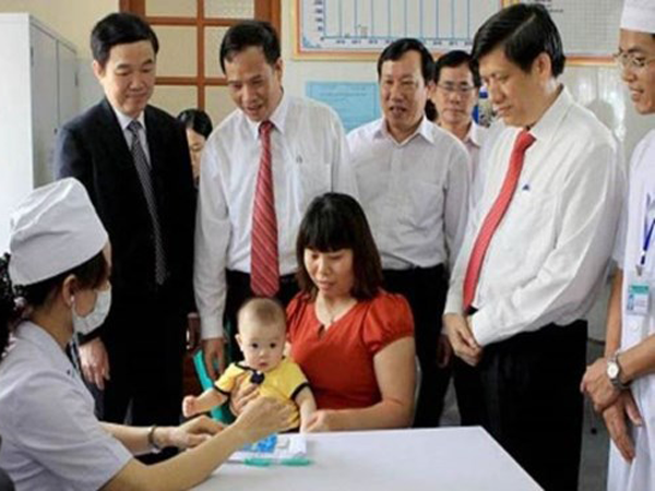 Rõ trách nhiệm bồi thường khi xảy ra tai biến do tiêm chủng ảnh 2 Rõ trách nhiệm bồi thường khi xảy ra tai biến do tiêm chủng ảnh 2