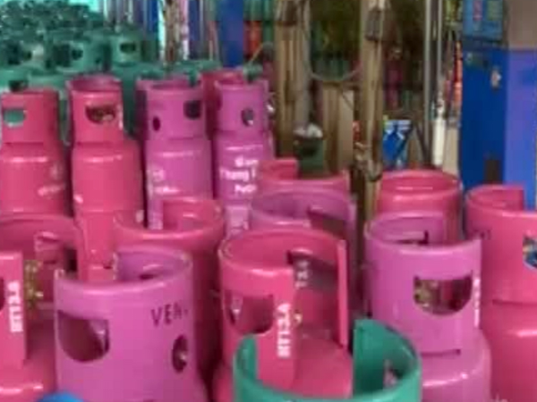 Hàng nghìn bình gas được san chiết trái phép ảnh 1 Hàng nghìn bình gas được san chiết trái phép ảnh 1