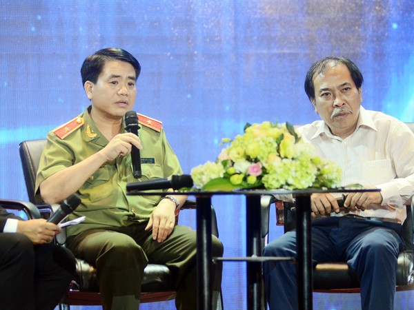 Chương trình giao lưu nghệ thuật "Những bước chân lặng lẽ" do CATP Hà nội tổ chức: Lắng đọng và dung dị! ảnh 2 Chương trình giao lưu nghệ thuật "Những bước chân lặng lẽ" do CATP Hà nội tổ chức: Lắng đọng và dung dị! ảnh 2