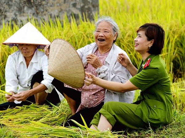 "Dựa vào nhân dân, không được xa rời dân" ảnh 1 "Dựa vào nhân dân, không được xa rời dân" ảnh 1