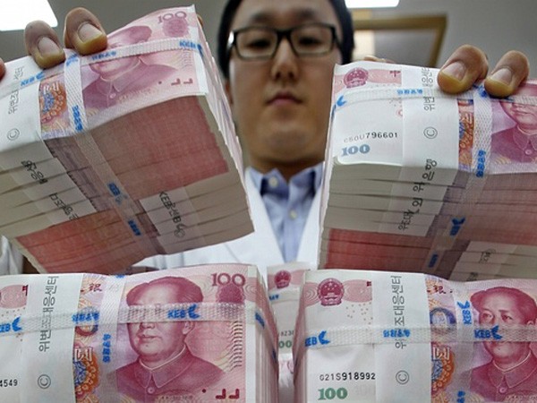 Ngày thứ hai đồng nhân dân tệ phá giá: Cú sốc với thị trường toàn cầu ảnh 1 Ngày thứ hai đồng nhân dân tệ phá giá: Cú sốc với thị trường toàn cầu ảnh 1