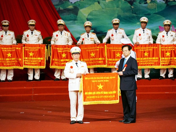 Vinh dự lớn cho đơn vị Anh hùng ảnh 1 Vinh dự lớn cho đơn vị Anh hùng ảnh 1
