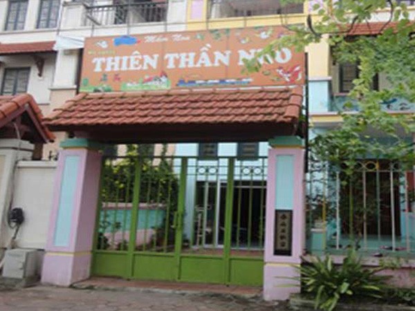 Bé gái tử vong, 2 cô giáo hầu tòa ảnh 1 Bé gái tử vong, 2 cô giáo hầu tòa ảnh 1