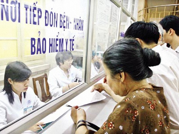 Khám chữa bệnh ngày nghỉ cũng được hưởng BHYT ảnh 1 Khám chữa bệnh ngày nghỉ cũng được hưởng BHYT ảnh 1