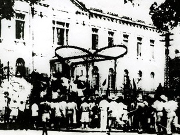 Hà Nội, bảy mươi mùa thu cách mạng… ảnh 2 Hà Nội, bảy mươi mùa thu cách mạng… ảnh 2