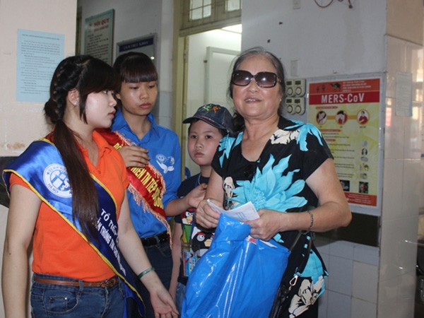 Ngành y hướng tới sự hài lòng của người bệnh: Lời phàn nàn đã giảm ảnh 2 Ngành y hướng tới sự hài lòng của người bệnh: Lời phàn nàn đã giảm ảnh 2