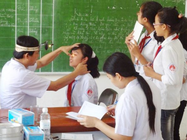 Chóng mặt vì mức đóng bảo hiểm y tế tăng vọt ảnh 1 Chóng mặt vì mức đóng bảo hiểm y tế tăng vọt ảnh 1