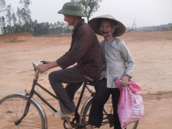 Chuyện lạ trên đỉnh núi Mỏ Quạ ảnh 1 Chuyện lạ trên đỉnh núi Mỏ Quạ ảnh 1
