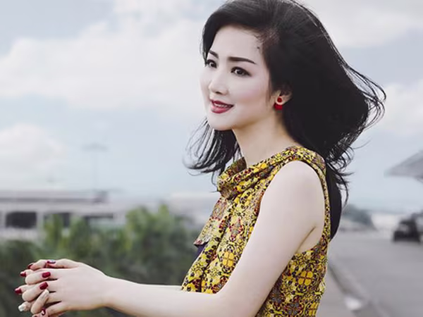 Hoa hậu Giáng My ngồi "ghế nóng" ảnh 1 Hoa hậu Giáng My ngồi "ghế nóng" ảnh 1