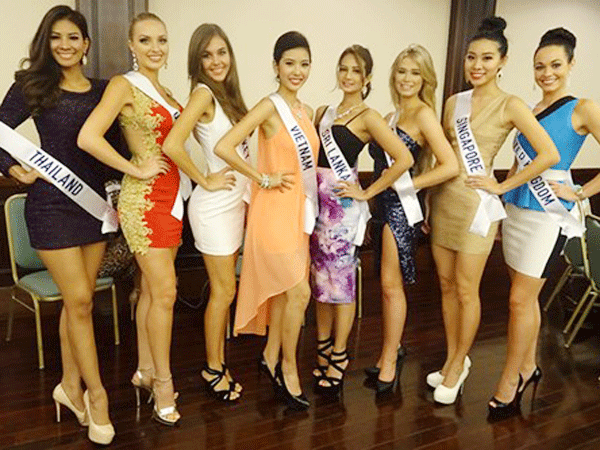 Á khôi Thúy Vân tự tin giao lưu quốc tế ảnh 2