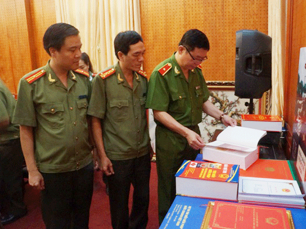 Lực lượng pháp chế CATP: Giữ vững tinh thần thượng tôn pháp luật  ảnh 1