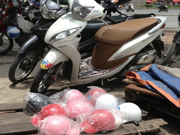 Không dễ dẹp mũ bảo hiểm kém chất lượng ảnh 1