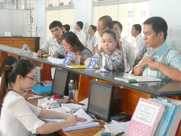 Công chức thấp thỏm chờ tăng lương ảnh 1