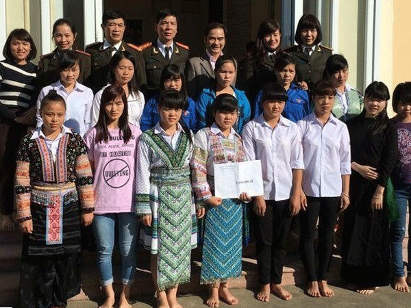 Chia sẻ kinh nghiệm, sáng kiến trong công tác xuất nhập cảnh ảnh 1