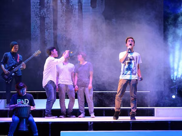 "Hừng đông" đưa rock vào cải lương ảnh 1
