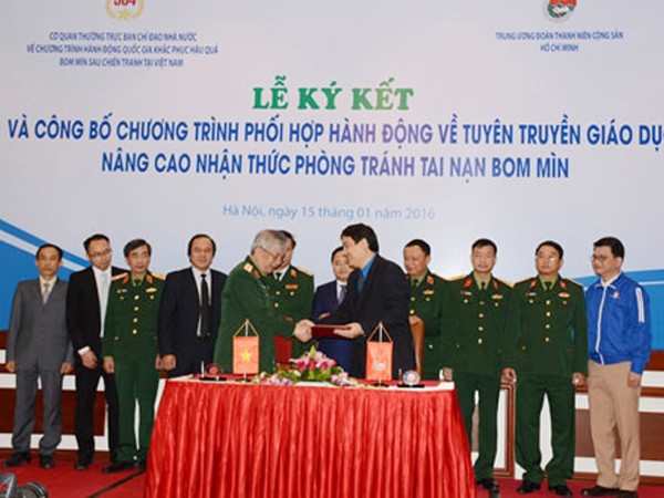 Nâng cao nhận thức phòng tránh tai nạn bom mìn ảnh 1 Nâng cao nhận thức phòng tránh tai nạn bom mìn ảnh 1