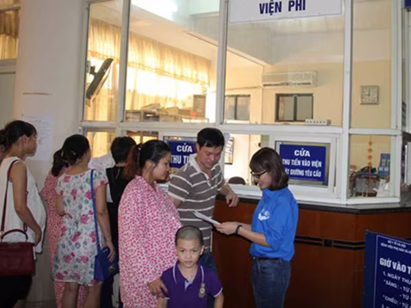 Viện phí sắp tăng, ai lợi ai thiệt? ảnh 1 Viện phí sắp tăng, ai lợi ai thiệt? ảnh 1