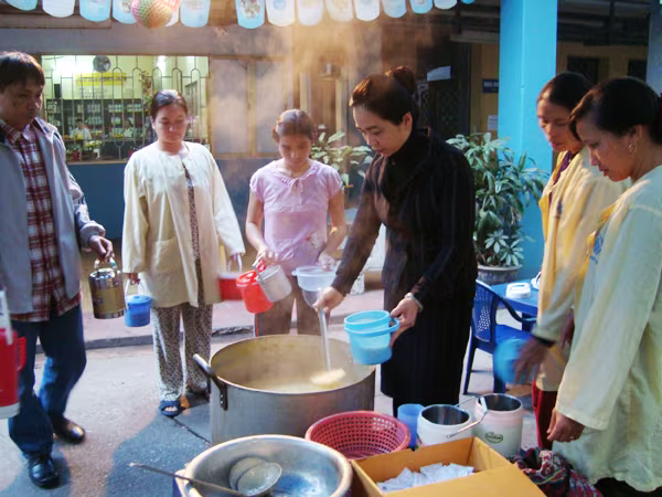 Vì những nụ cười trẻ thơ ảnh 1