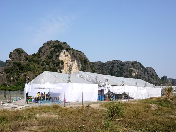 Ninh Bình đón tiếp đoàn làm phim "Kong: Skull Island" như thế nào? ảnh 1 Ninh Bình đón tiếp đoàn làm phim "Kong: Skull Island" như thế nào? ảnh 1