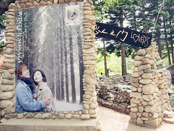 Cơ hội "đổi đời" từ điện ảnh, du lịch Việt không thể ngồi yên   ảnh 1