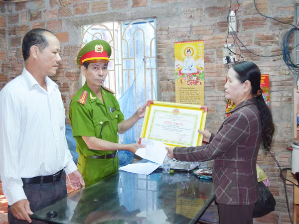 Những phụ nữ vì bình yên cuộc sống ảnh 2 Những phụ nữ vì bình yên cuộc sống ảnh 2