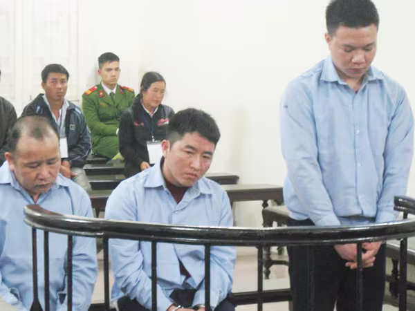 Thành đầu nậu ma túy sau một buổi đi... nương ảnh 1 Thành đầu nậu ma túy sau một buổi đi... nương ảnh 1