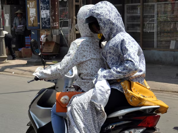 Khô hạn kéo dài, nắng nóng đến sớm ảnh 1