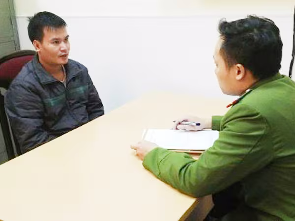 Đánh sập nhiều ổ nhóm cờ bạc ven đô ảnh 1