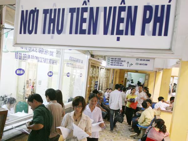 Áp lực tăng giá nhiều dịch vụ, hàng hóa ảnh 1