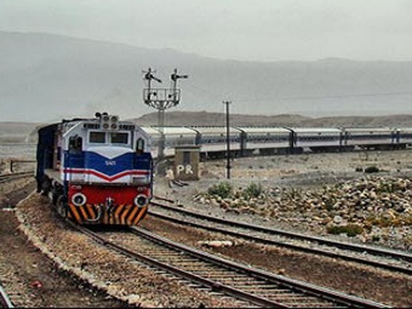 Tàu hỏa ở Pakistan trúng tên lửa ảnh 1 Tàu hỏa ở Pakistan trúng tên lửa ảnh 1