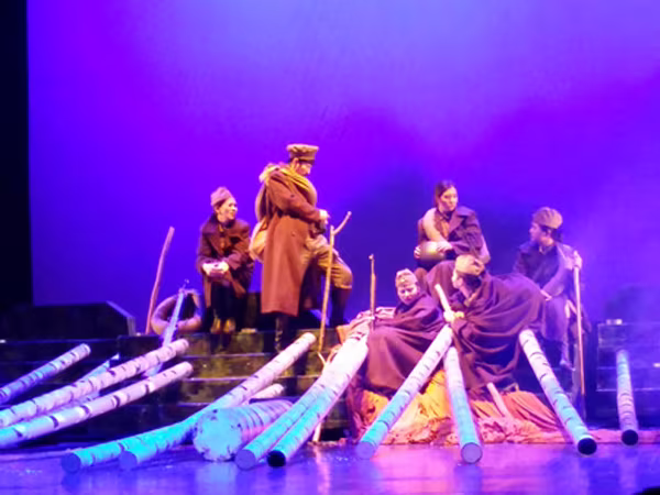 Những anh hùng Nga trên sân khấu Việt ảnh 1 Những anh hùng Nga trên sân khấu Việt ảnh 1