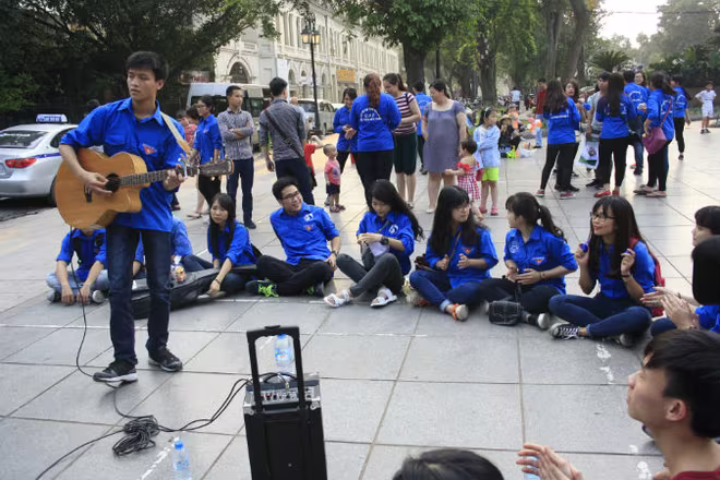 Sống là sẻ chia, đâu chỉ nhận riêng mình ảnh 2