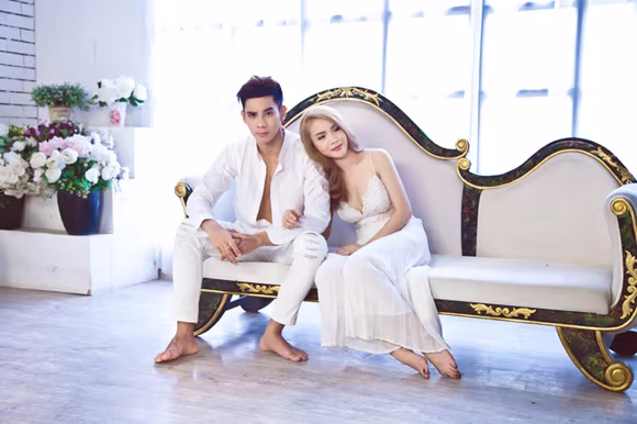 Yến Trang “lả lơi” bên hotboy Hồ Vĩnh Khoa ảnh 2