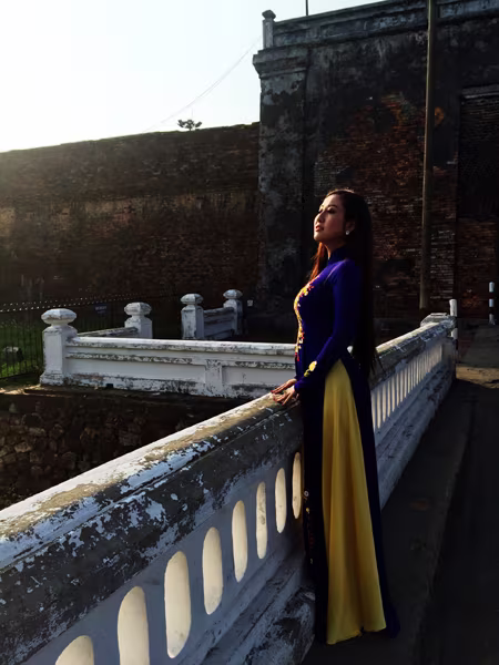 MC Kim Trang khoe vẻ đẹp dịu dàng ở cố đô Huế ảnh 3