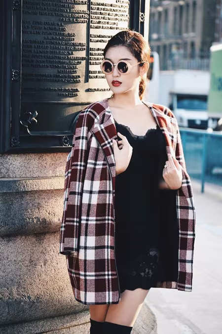 Á hậu Huyền My “lột xác” với streetstyle sành điệu ở trời Tây ảnh 2
